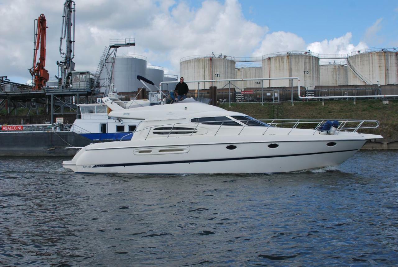 Hotel Rhein Yacht Lexa Duisburg Exterior foto