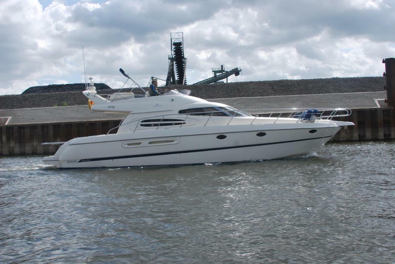 Hotel Rhein Yacht Lexa Duisburg Exterior foto