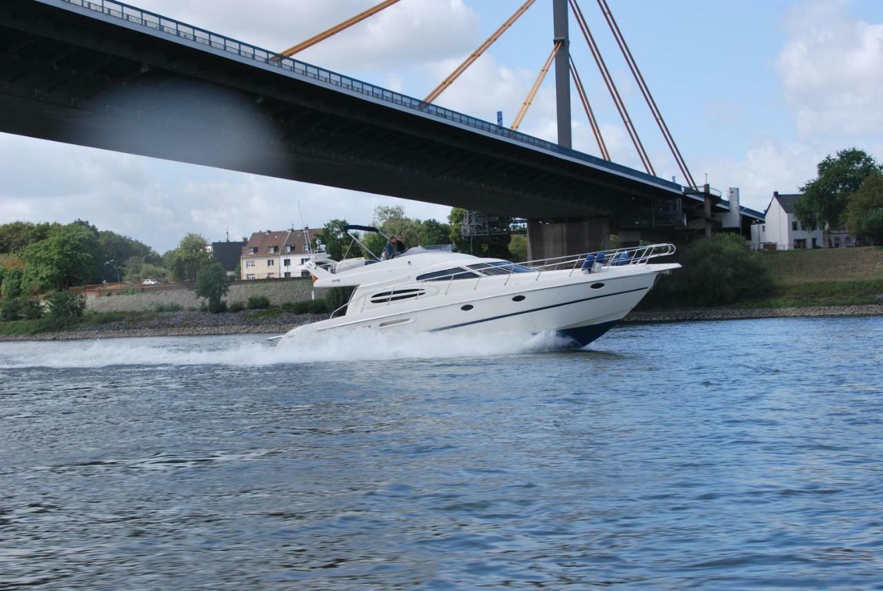 Hotel Rhein Yacht Lexa Duisburg Exterior foto