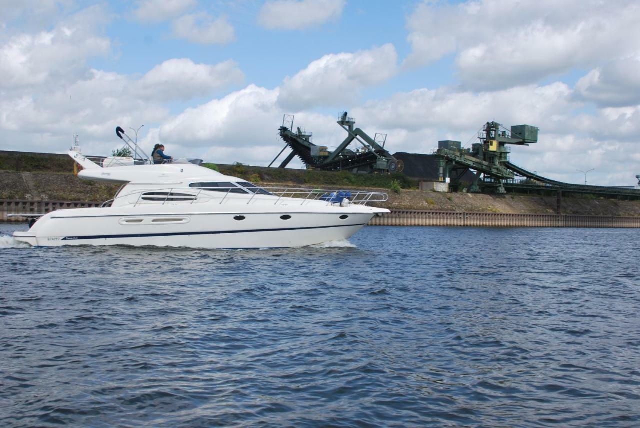 Hotel Rhein Yacht Lexa Duisburg Exterior foto