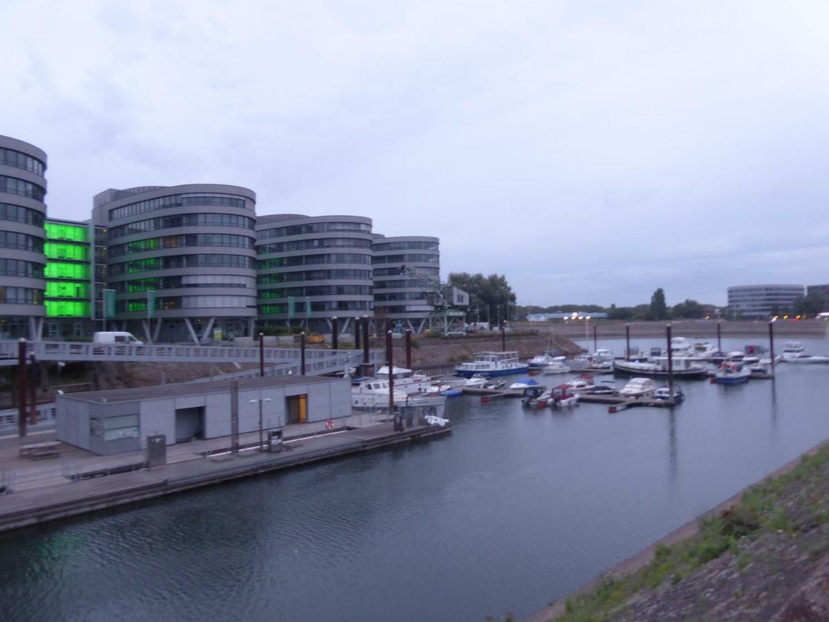 Hotel Rhein Yacht Lexa Duisburg Exterior foto