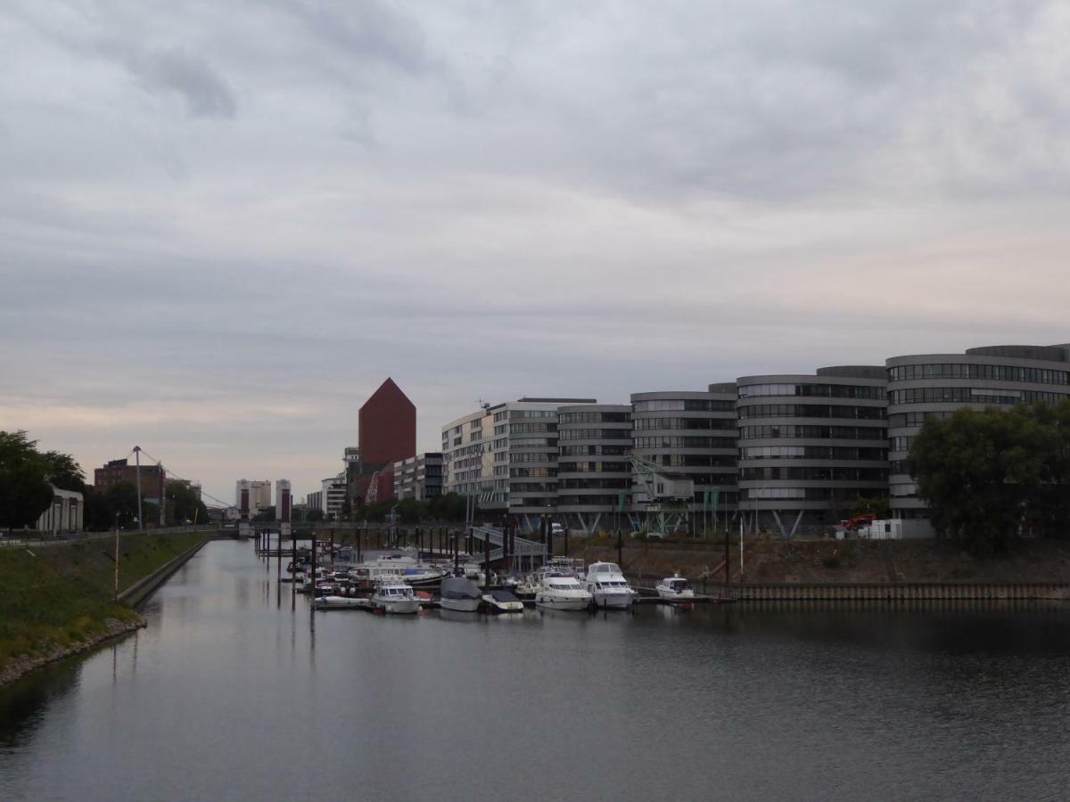 Hotel Rhein Yacht Lexa Duisburg Exterior foto